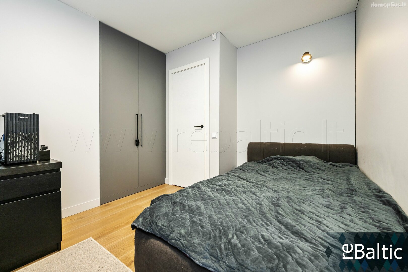 Parduodamas 5 kambarių butas Vilniuje, Šnipiškėse, Kernavės g.