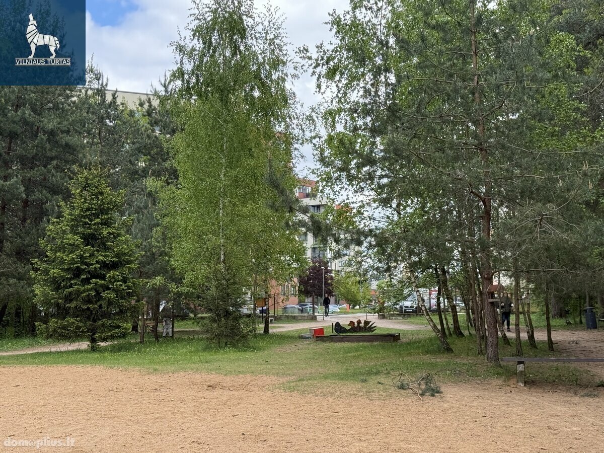 Parduodamas 2 kambarių butas Vilniuje, Lazdynėliuose, Jonažolių g.