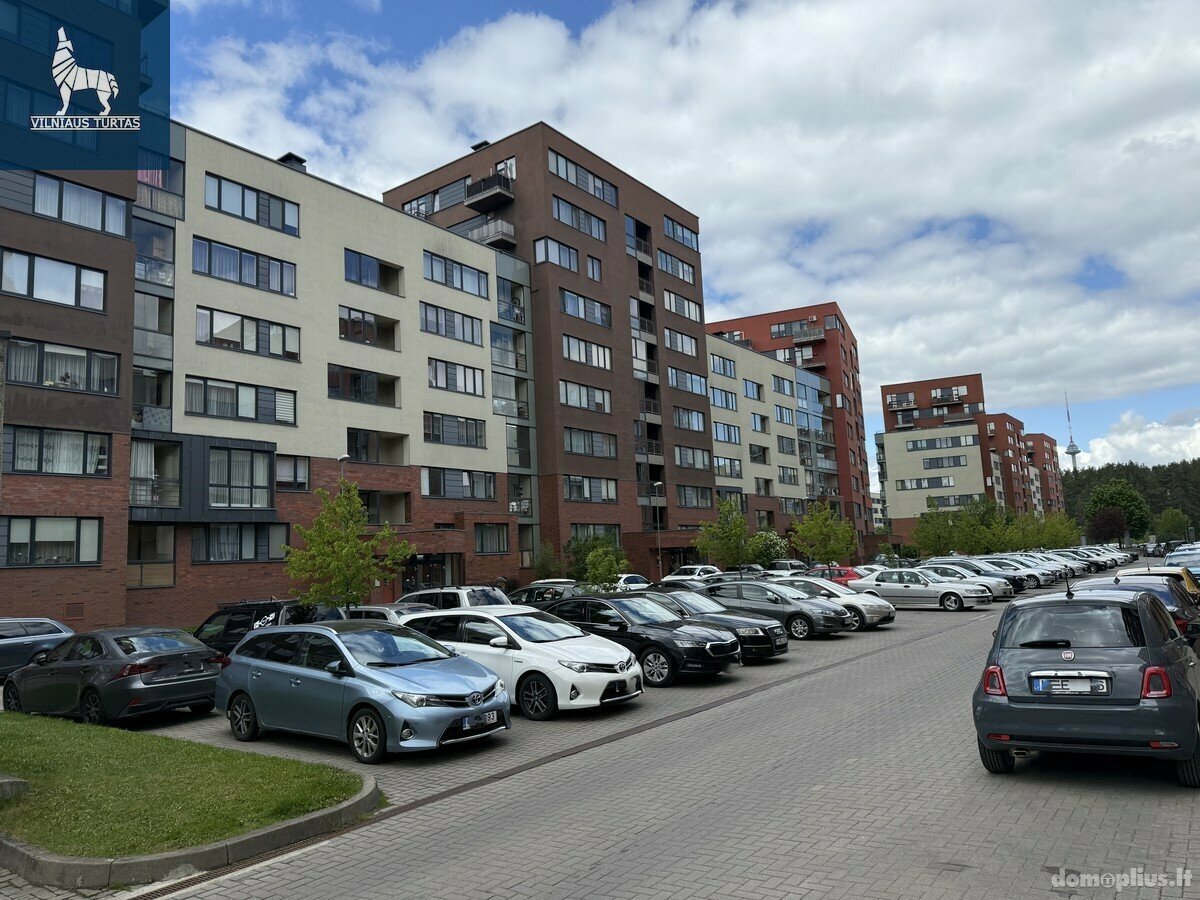 Parduodamas 2 kambarių butas Vilniuje, Lazdynėliuose, Jonažolių g.