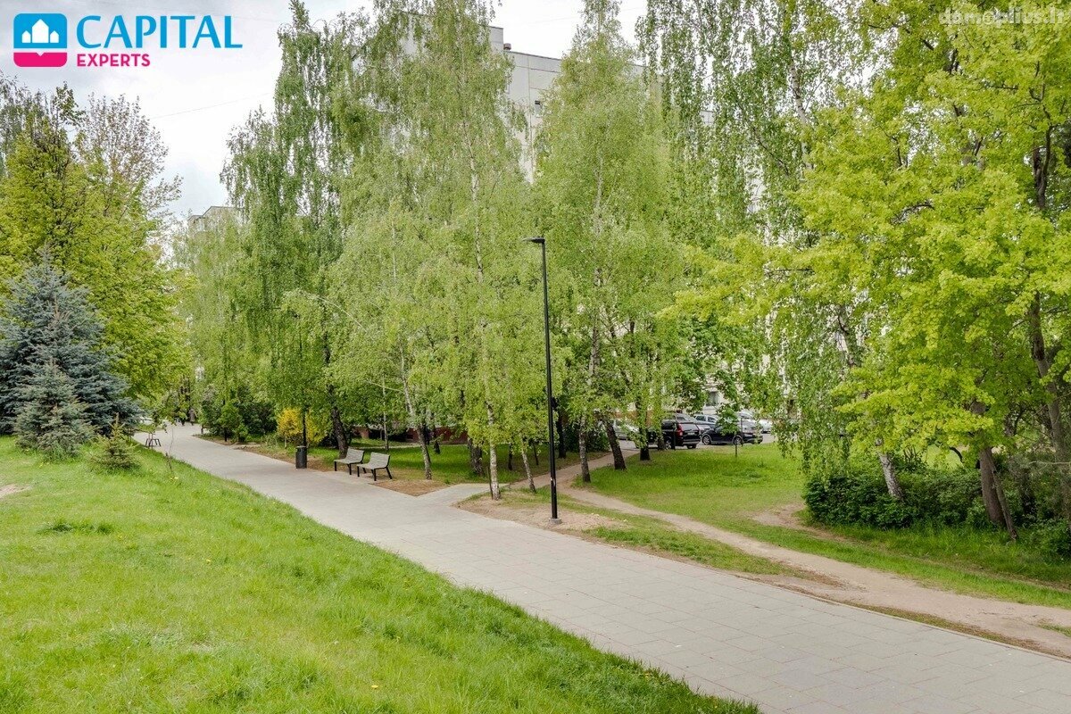 Parduodamas 2 kambarių butas Vilniuje, Šeškinėje, Čiobiškio g.