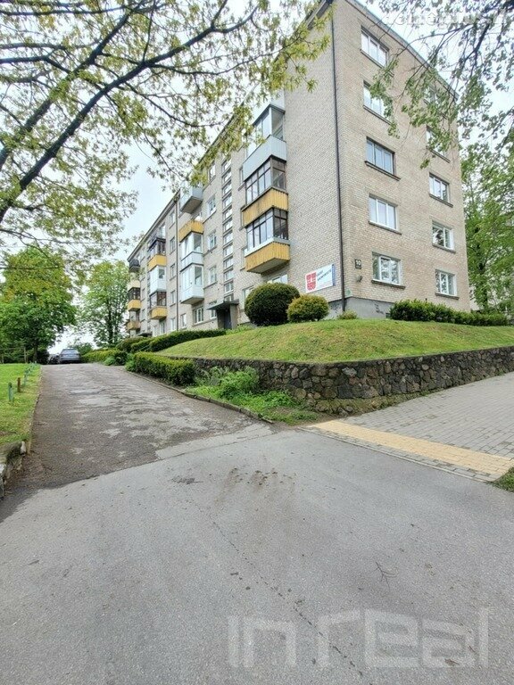 2 kambarių buto nuoma Šiauliuose, Centre, S. Šalkauskio g.