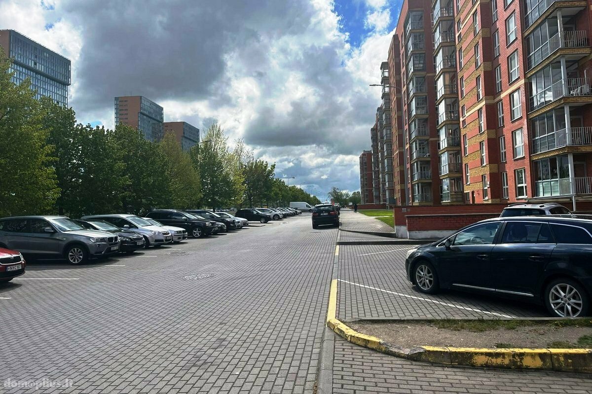 Parduodamas 3 kambarių butas Klaipėdoje, Alksnynėje, Taikos pr.