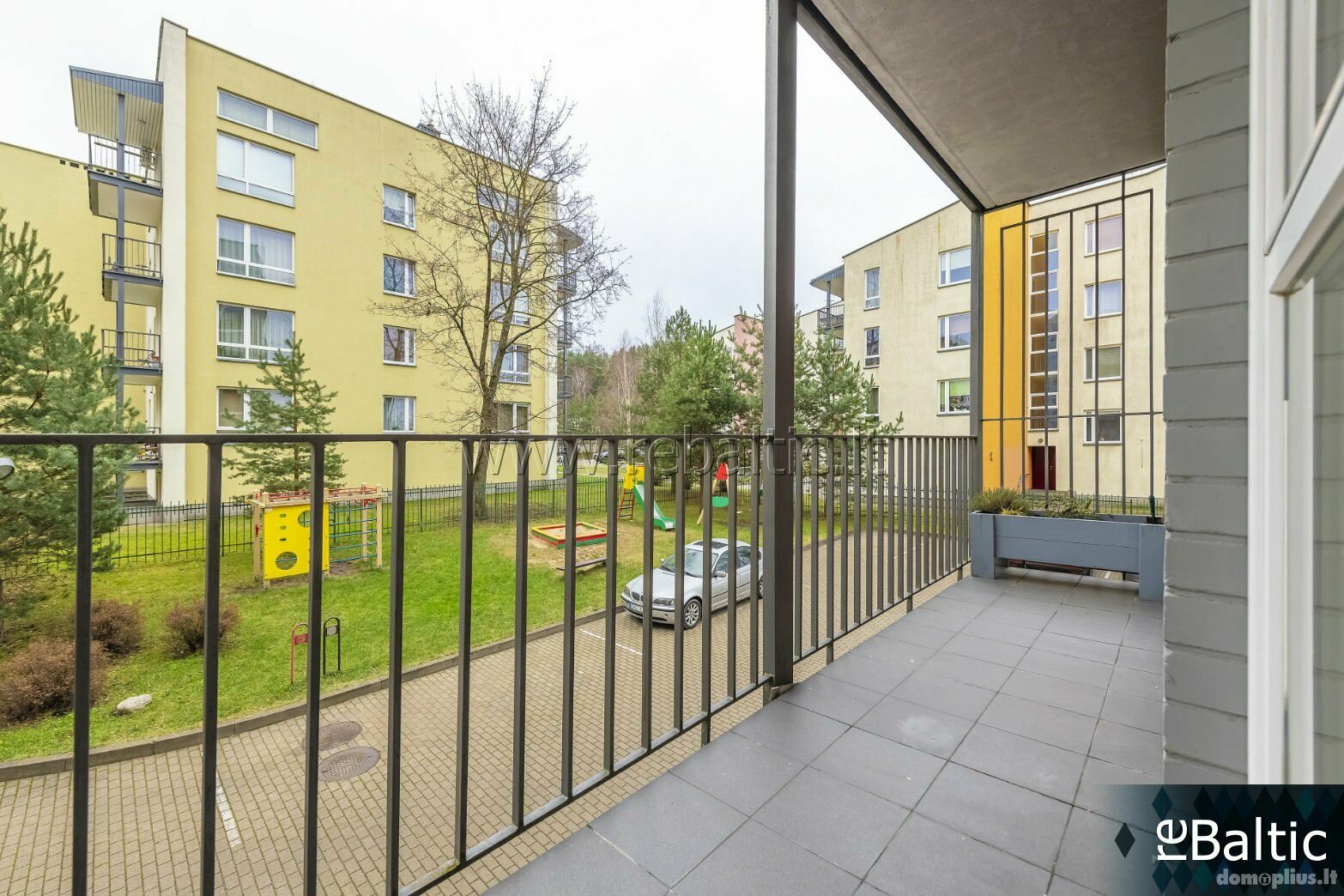 Parduodamas 4 kambarių butas Vilniuje, Antakalnyje, Žolyno g.