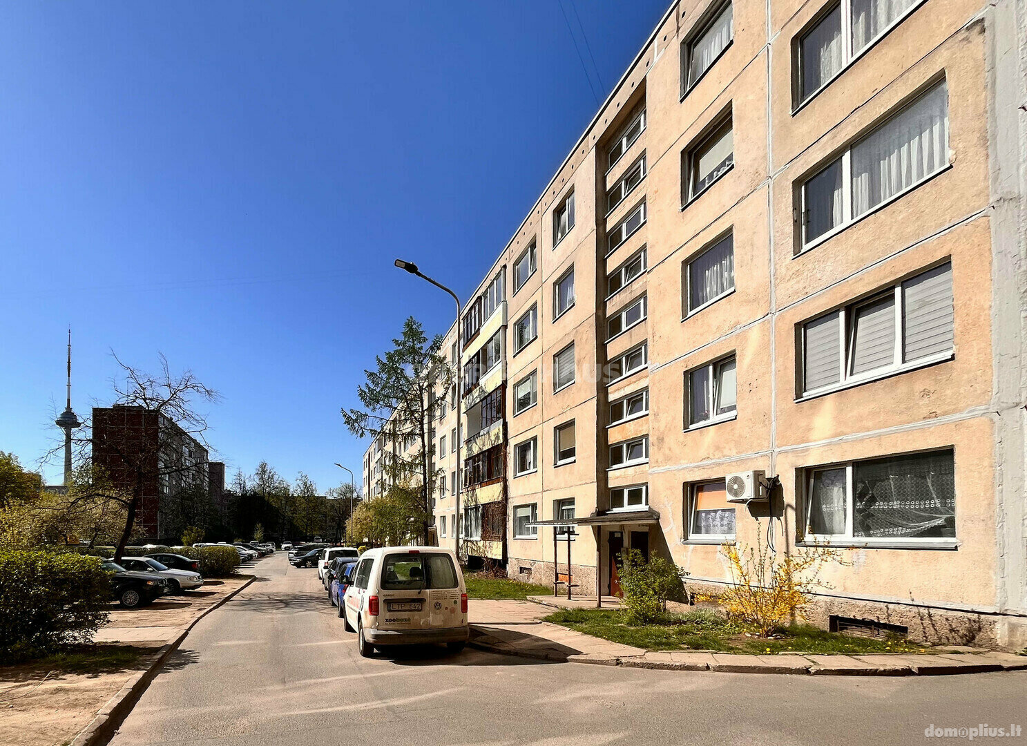 Parduodamas 1 kambario butas Vilniuje, Karoliniškėse, Algimanto Petro Kavoliuko g.