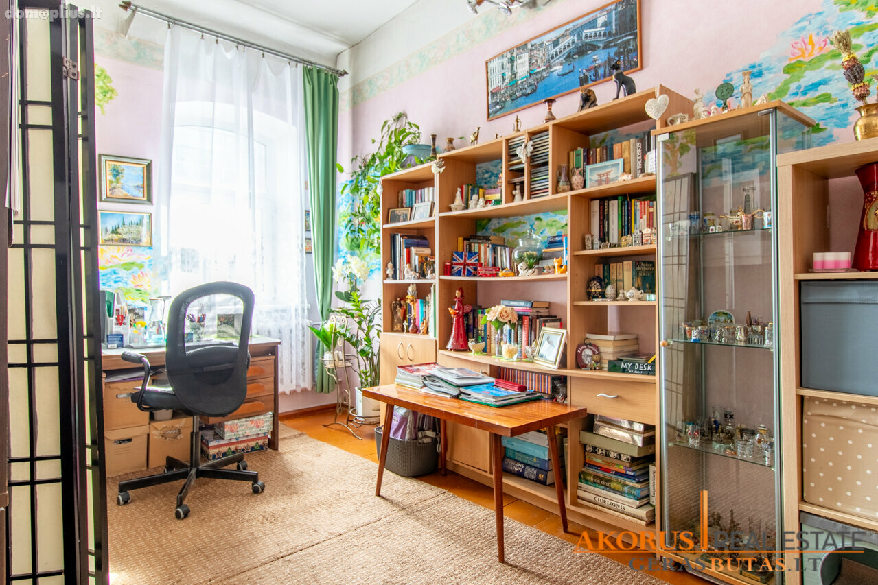 Parduodamas 3 kambarių butas Vilniuje, Senamiestyje, Gedimino pr.