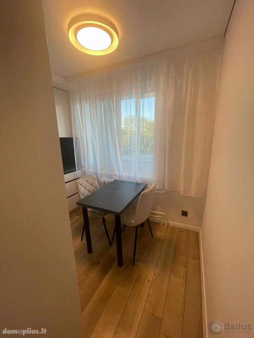 Parduodamas 3 kambarių butas Klaipėdoje, Naujakiemyje, Naujakiemio g.
