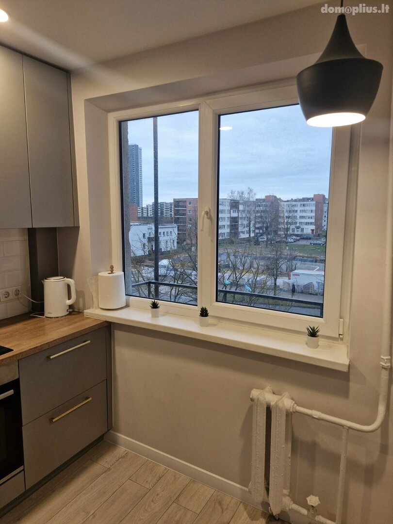 Parduodamas 2 kambarių butas Klaipėdoje, Vėtrungėje, Taikos pr.
