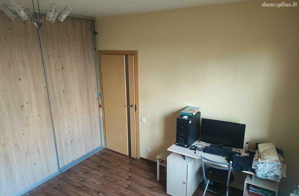Parduodamas 3 kambarių butas Klaipėdoje, Laukininkuose, Laukininkų g.