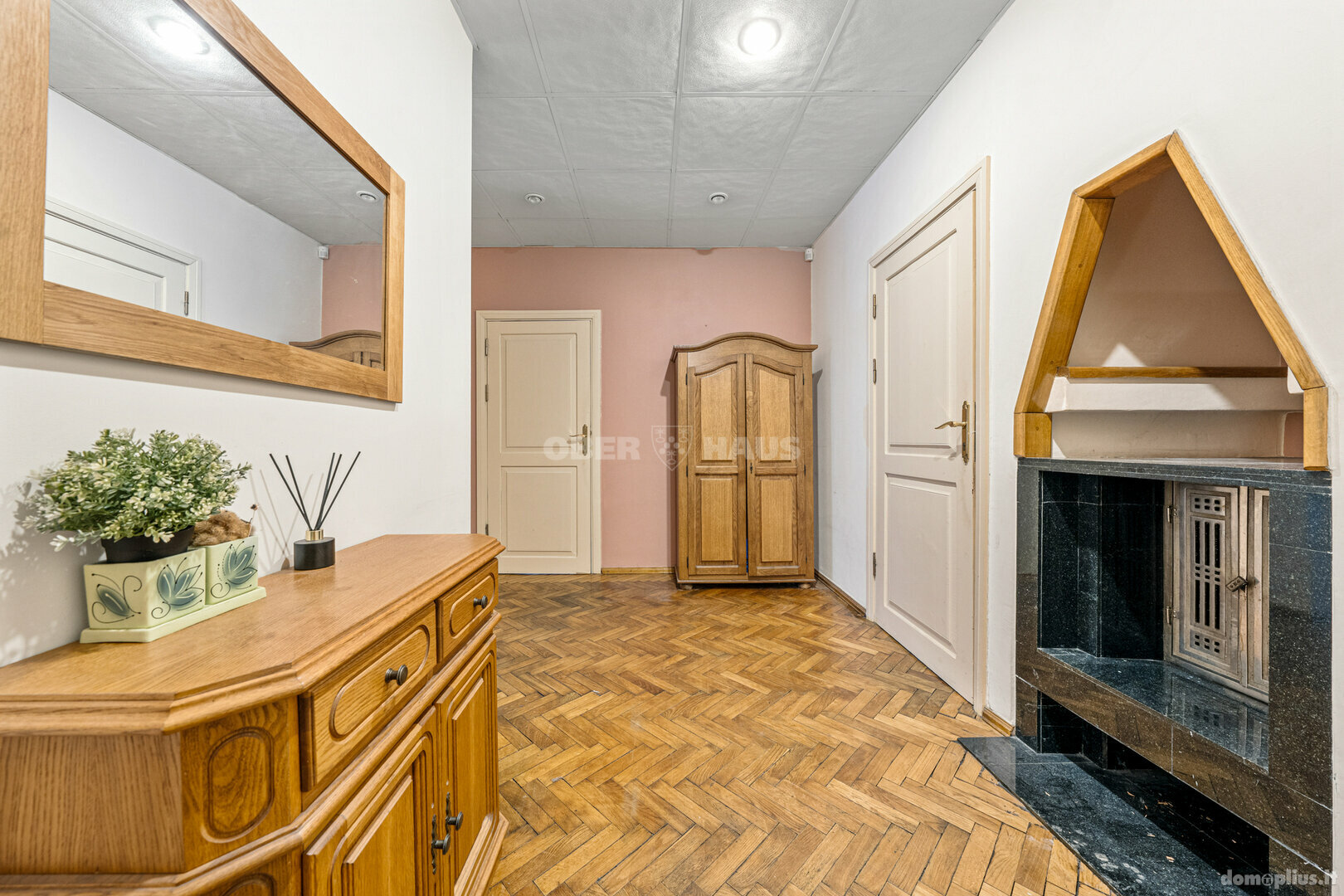 Parduodamas 3 kambarių butas Vilniuje, Senamiestyje, Gedimino pr.