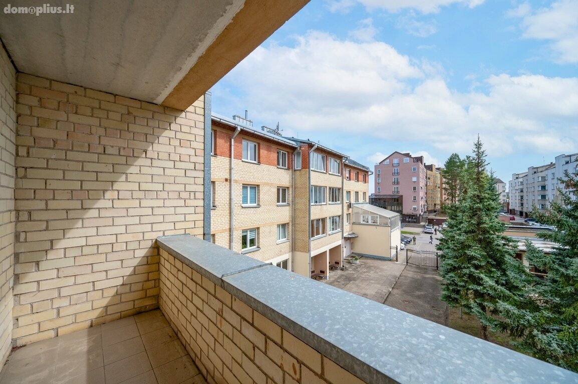 Parduodamas 4 kambarių butas Vilniuje, Pašilaičiuose, Laisvės pr.