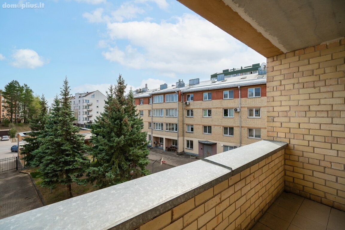 Parduodamas 4 kambarių butas Vilniuje, Pašilaičiuose, Laisvės pr.