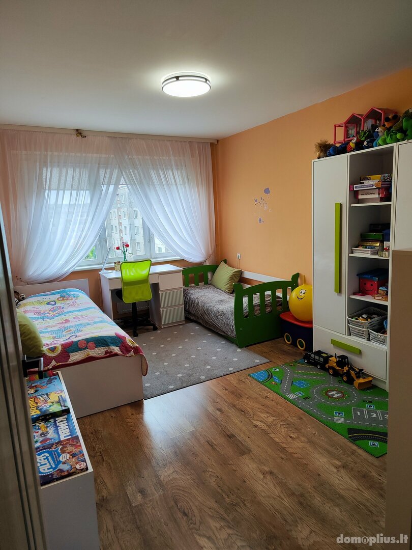 Parduodamas 3 kambarių butas Šiauliuose, Dainiuose, Gegužių g.