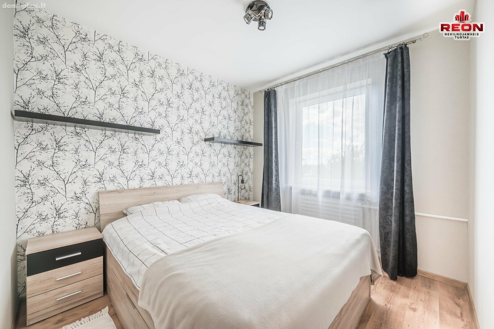 Parduodamas 2 kambarių butas Vilniuje, Fabijoniškėse, P. Žadeikos g.