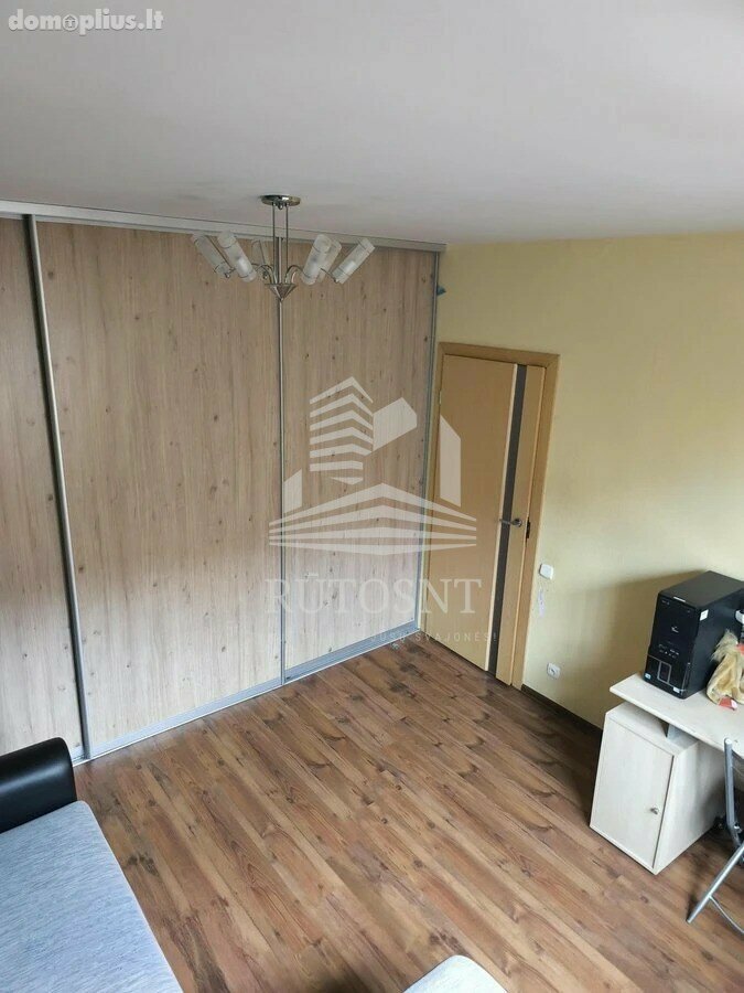 Parduodamas 3 kambarių butas Klaipėdoje, Laukininkuose, Laukininkų g.