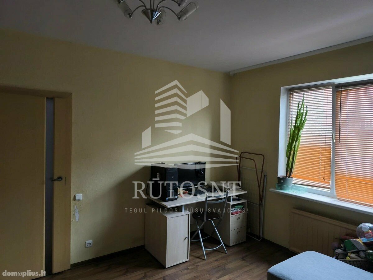 Parduodamas 3 kambarių butas Klaipėdoje, Laukininkuose, Laukininkų g.