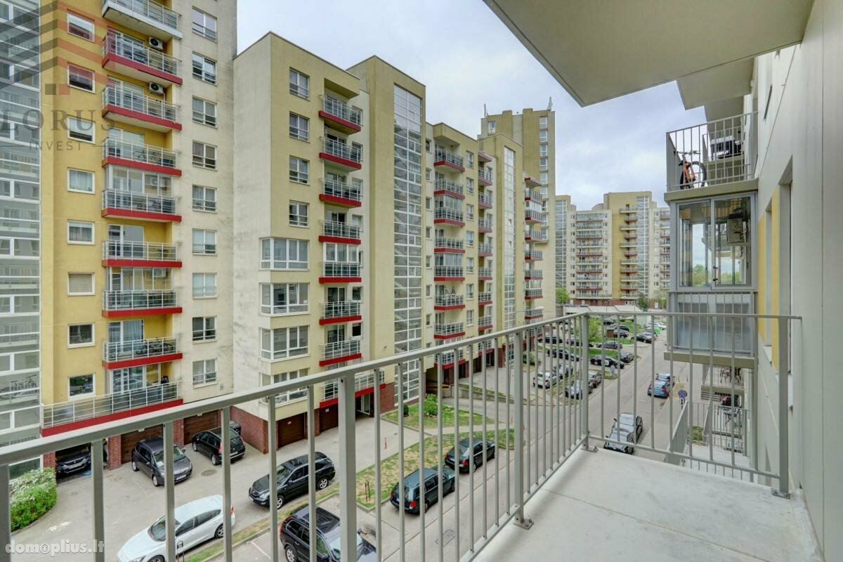 Parduodamas 3 kambarių butas Vilniuje, Pašilaičiuose, Perkūnkiemio g.