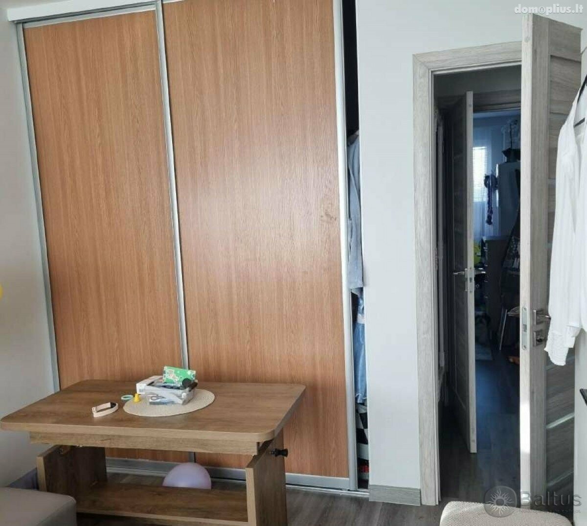 Parduodamas 2 kambarių butas Klaipėdoje, Vingio, Vingio g.