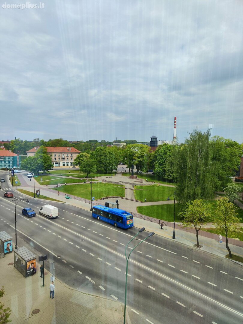 Parduodamas 4 kambarių butas Klaipėdoje, Centre, Taikos pr.