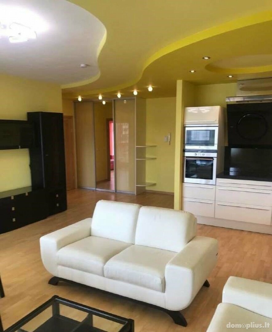 Продается 2 комнатная квартира Klaipėdoje, Vėtrungėje, Birutės g.