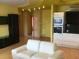 Продается 2 комнатная квартира Klaipėdoje, Vėtrungėje, Birutės g.