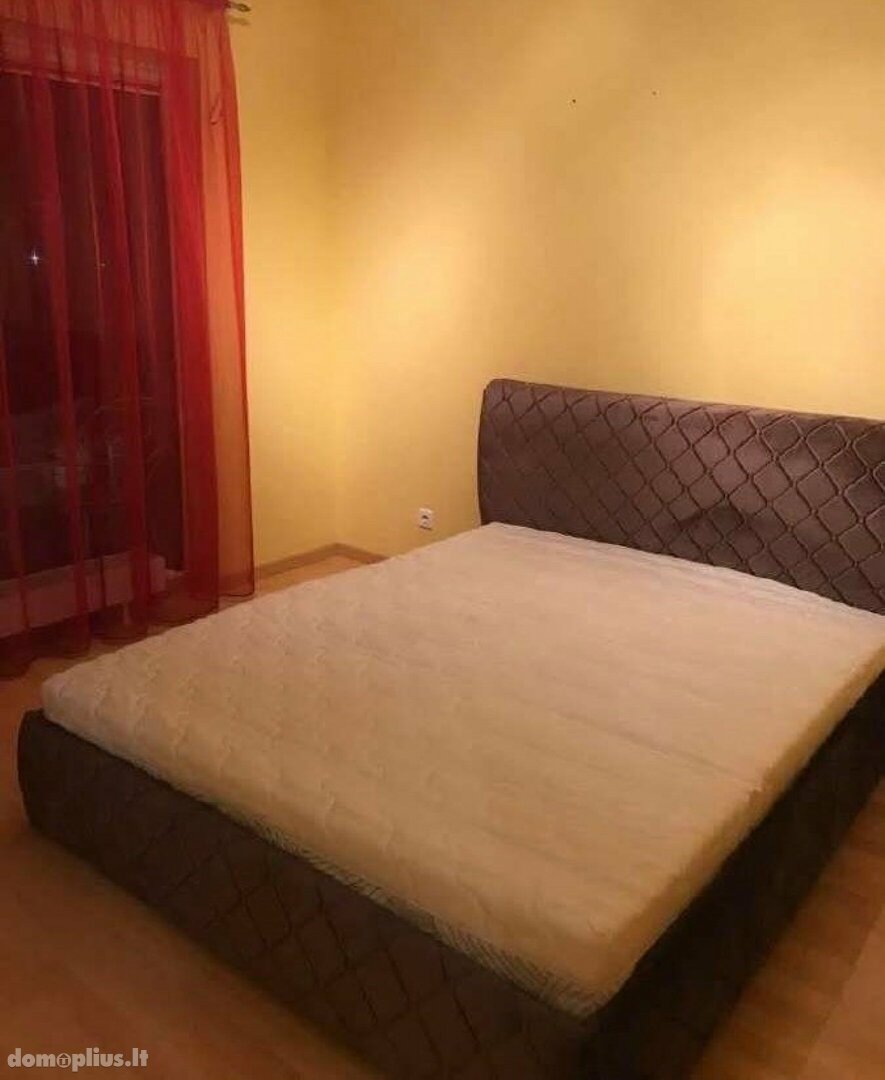 Продается 2 комнатная квартира Klaipėdoje, Vėtrungėje, Birutės g.