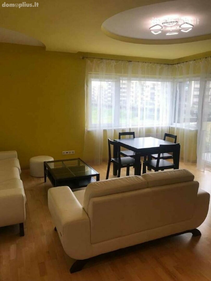 Продается 2 комнатная квартира Klaipėdoje, Vėtrungėje, Birutės g.