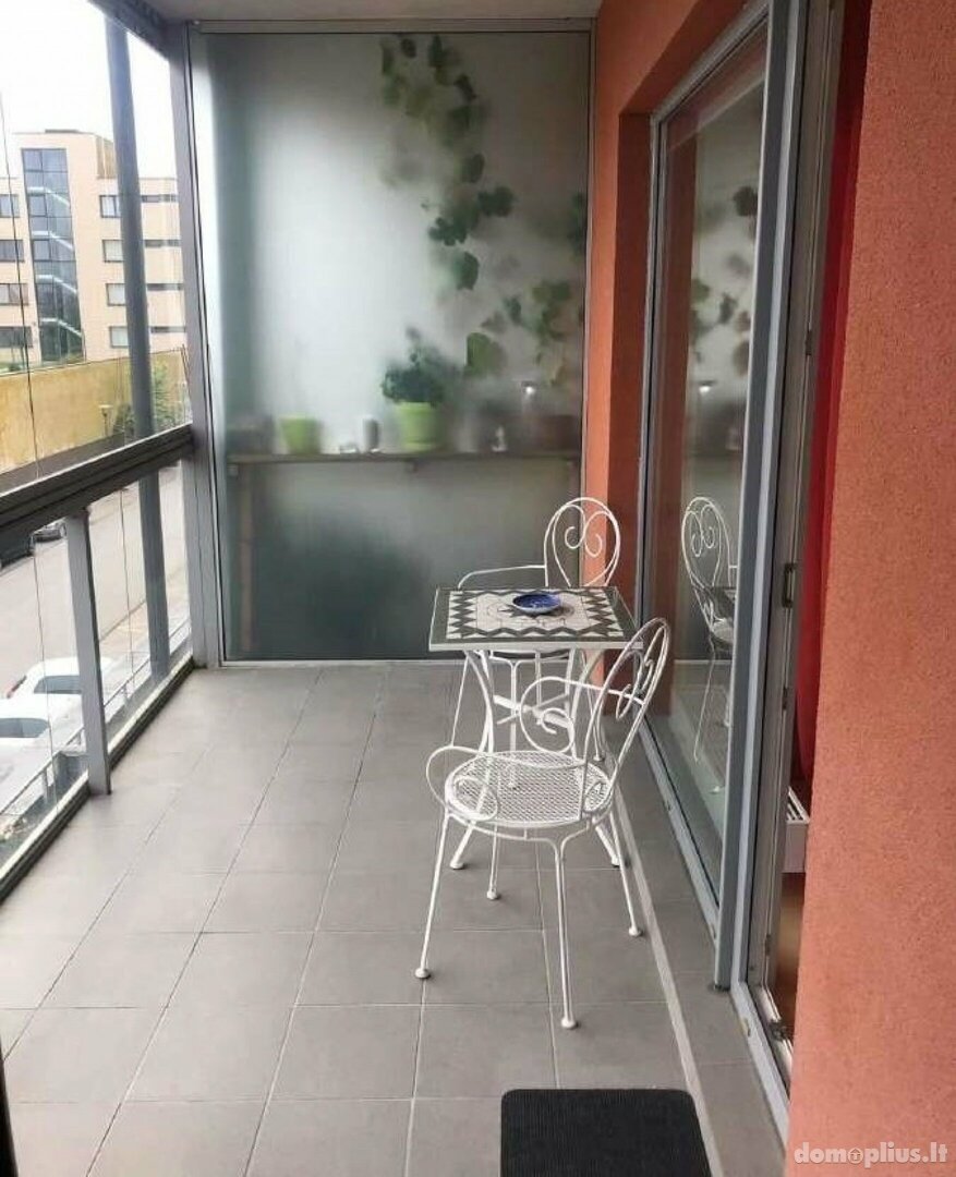 Продается 2 комнатная квартира Klaipėdoje, Vėtrungėje, Birutės g.