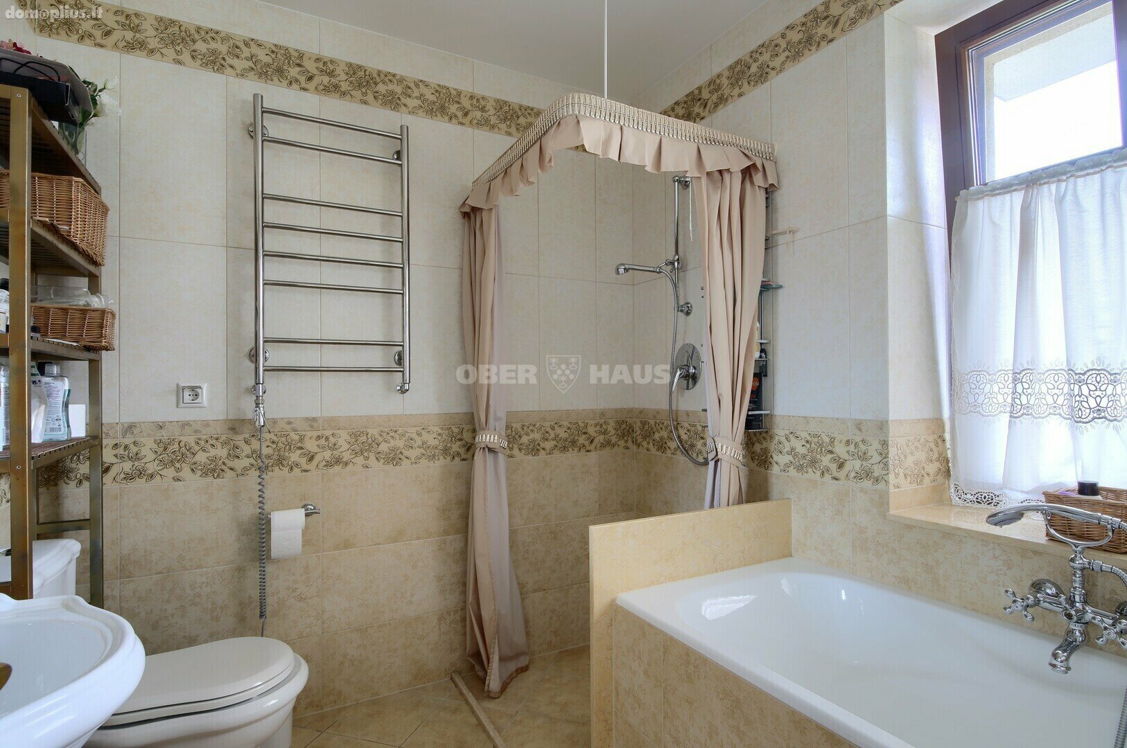 4 rooms apartment for sell Vilniuje, Senamiestyje, Šaltinių g.