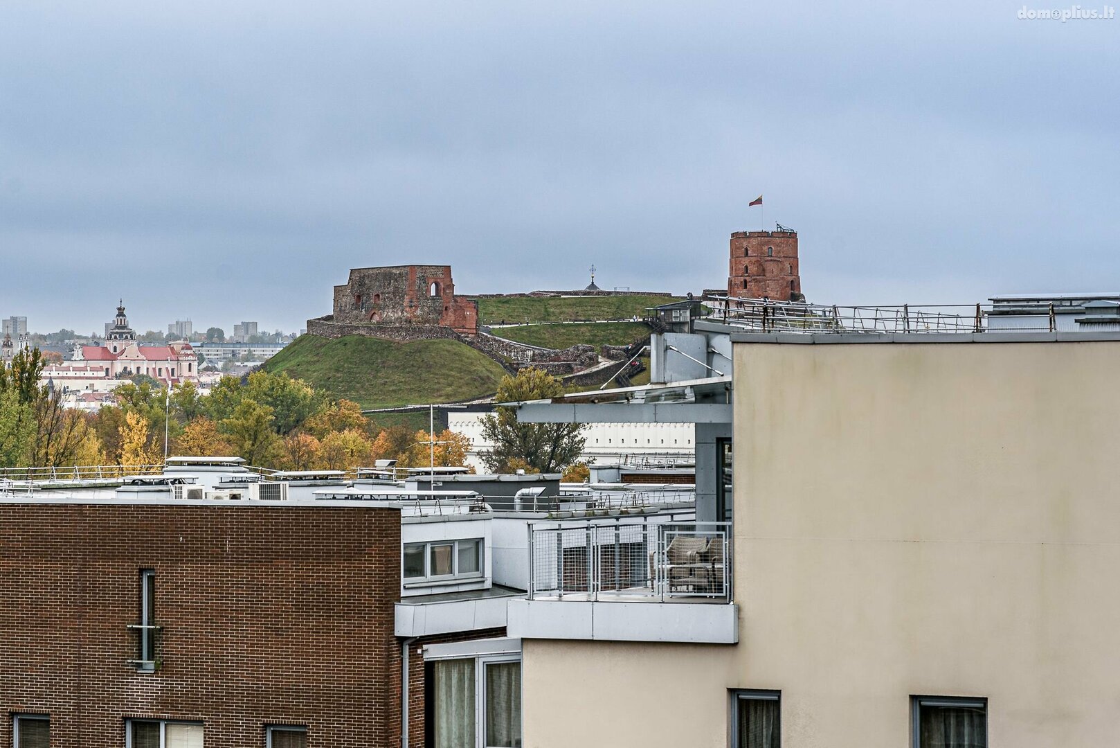 Parduodamas 5 kambarių butas Vilniuje, Šnipiškėse, Sporto g.