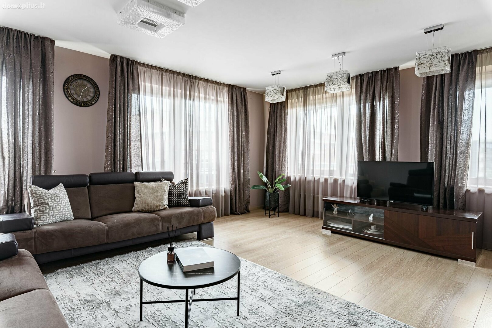 Parduodamas 4 kambarių butas Vilniuje, Šnipiškėse, Sporto g.
