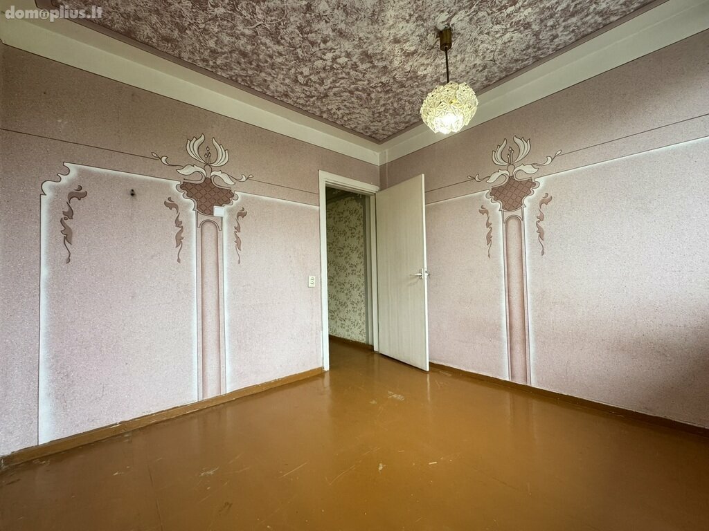 Parduodamas 4 kambarių butas Šiauliuose, Lieporiuose, Lieporių g.