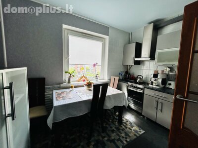 Parduodamas 2 kambarių butas Klaipėdoje, Bandužiuose, Kuncų g.