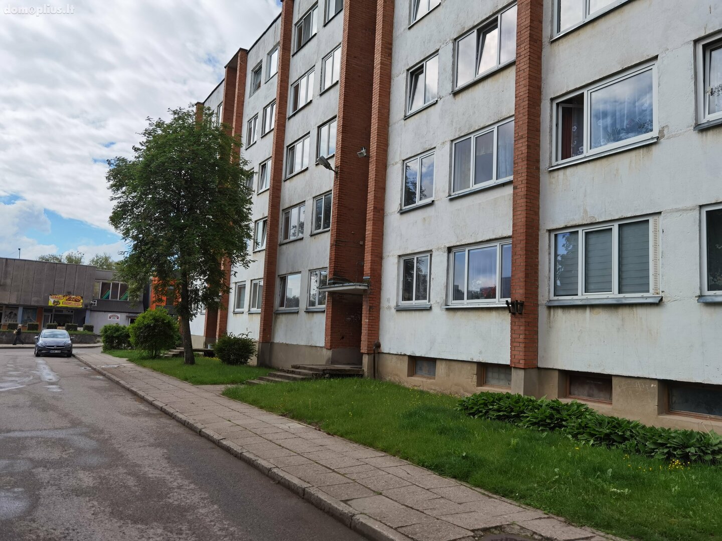 Продается 2 комнатная квартира Alytuje, Putinuose, Lauko g.