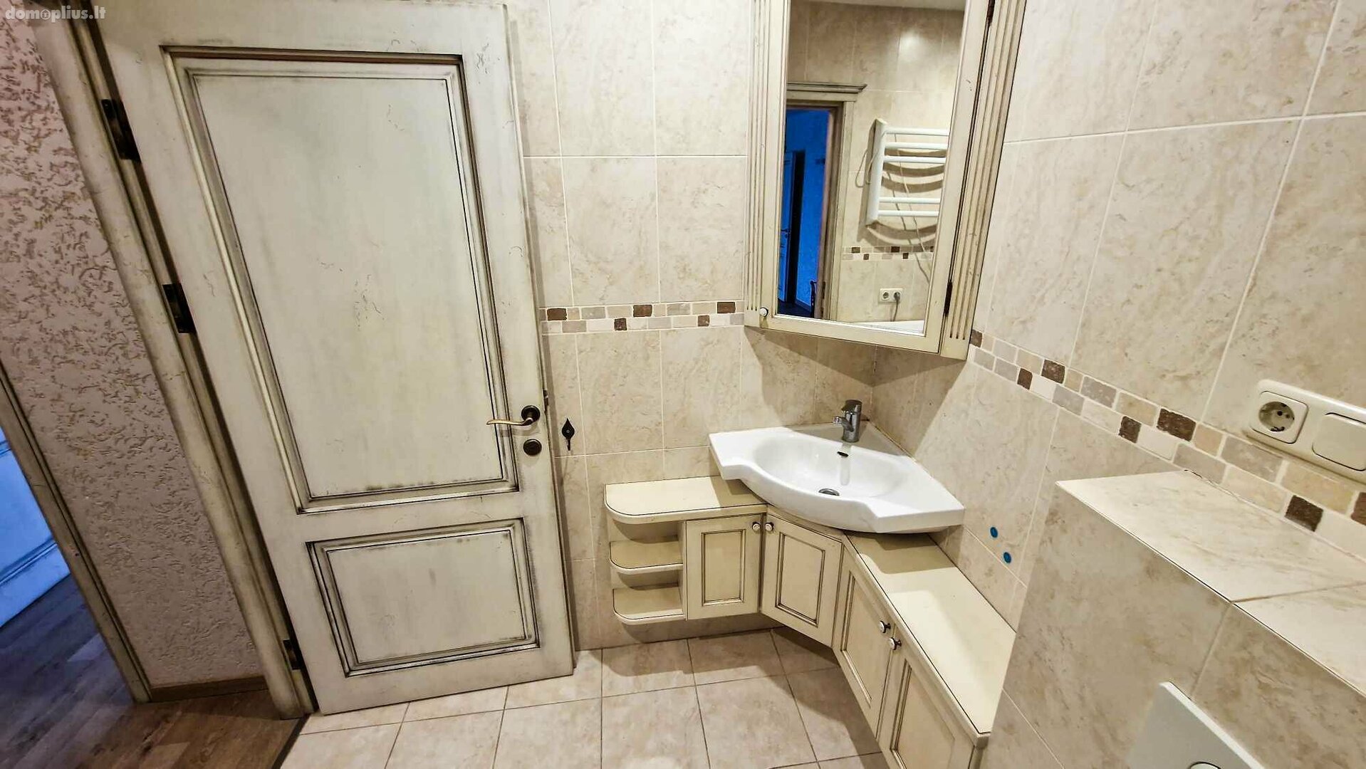 Продается 2 комнатная квартира Vilniuje, Naujamiestyje, Gynėjų g.