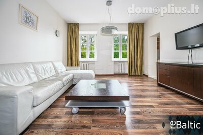 3 rooms apartment for sell Vilniuje, Senamiestyje, Karmelitų g.