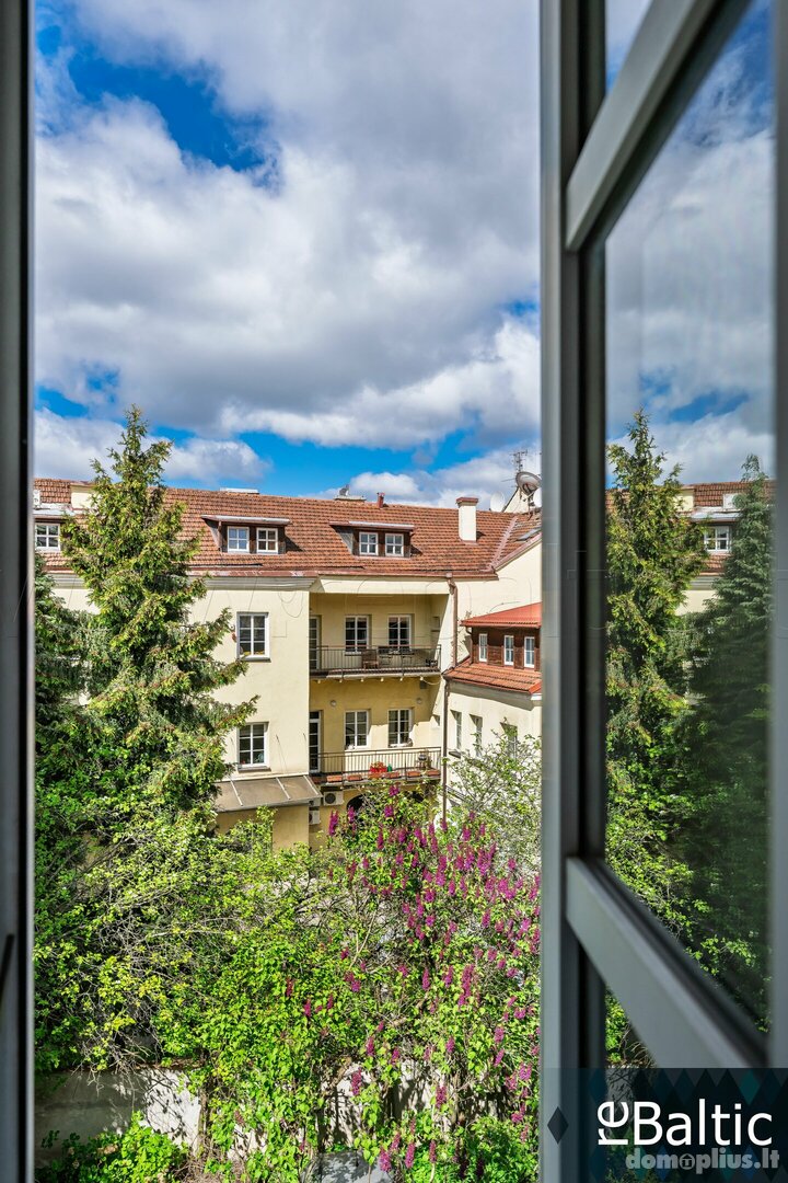 Продается 3 комнатная квартира Vilniuje, Senamiestyje, Karmelitų g.