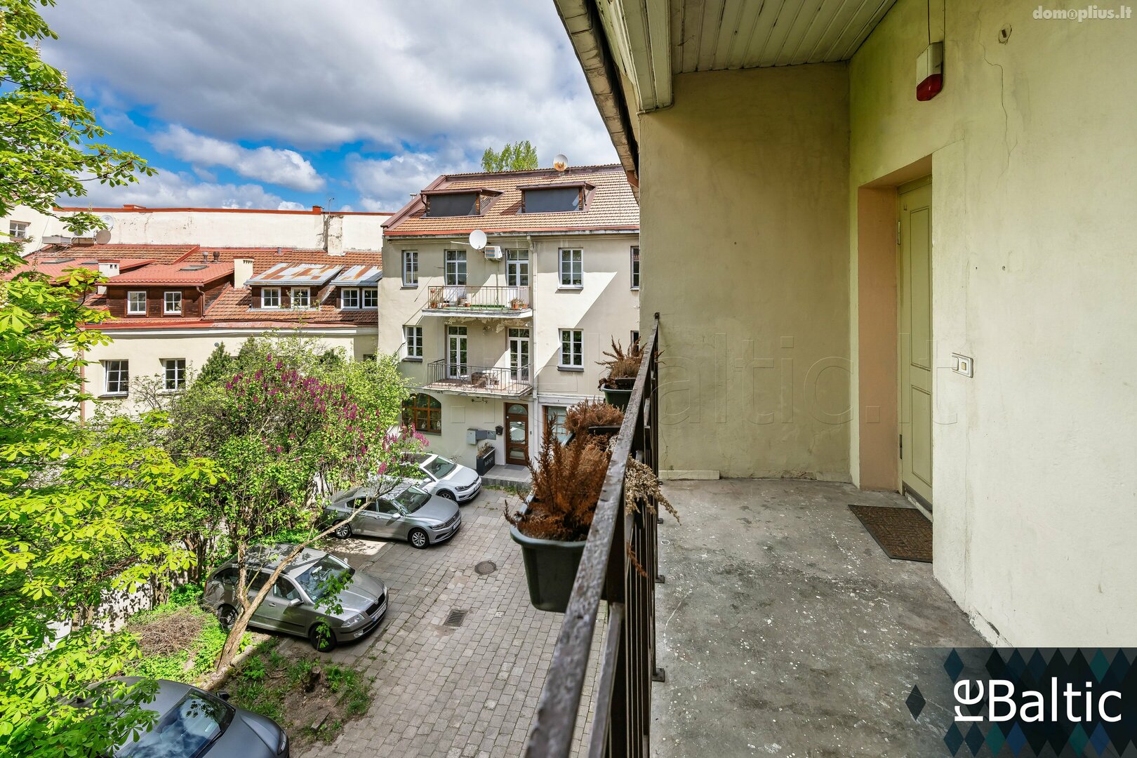 Продается 3 комнатная квартира Vilniuje, Senamiestyje, Karmelitų g.