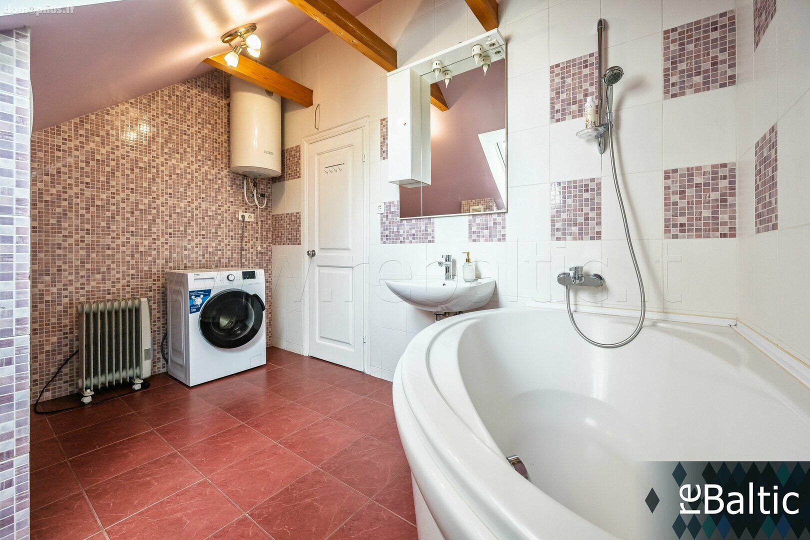 Продается 3 комнатная квартира Vilniuje, Senamiestyje, Karmelitų g.