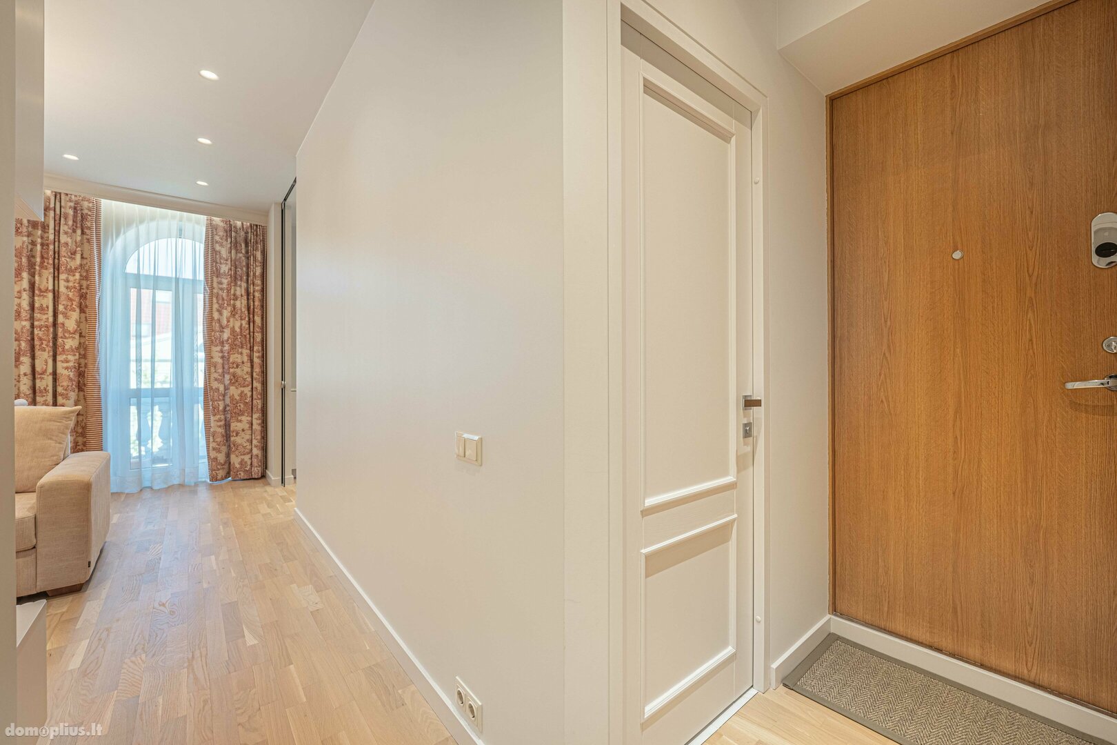 3 rooms apartment for sell Klaipėdoje, Senamiestyje, Turgaus g.