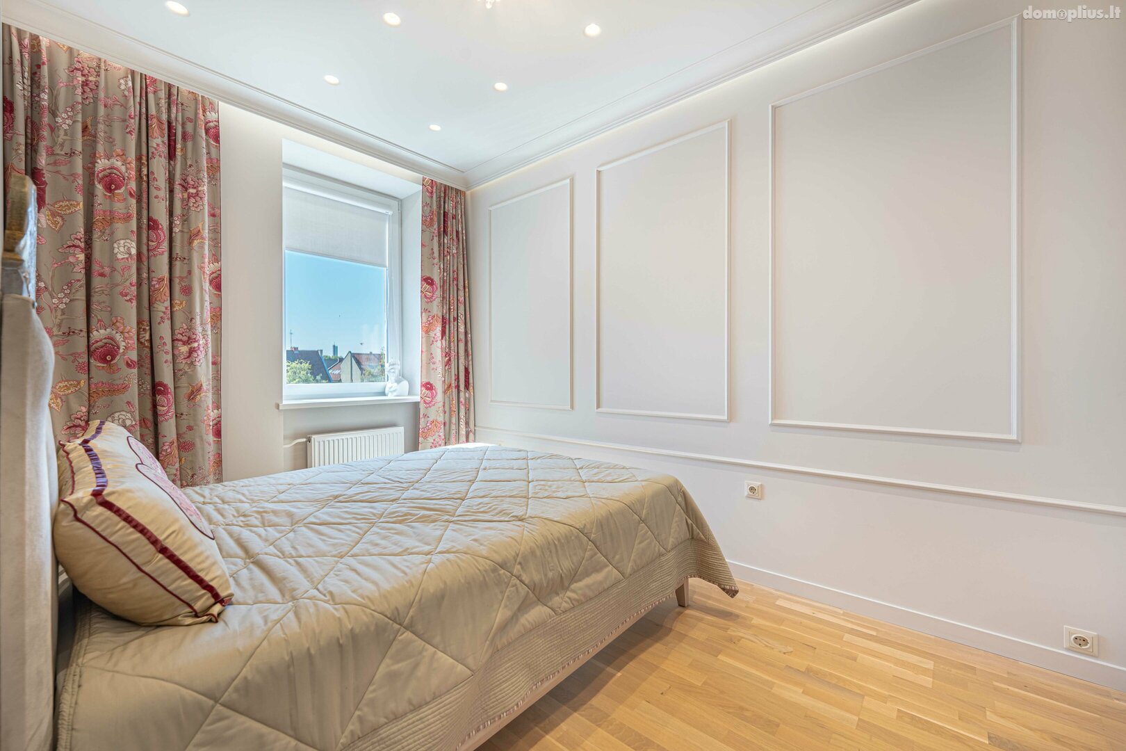 3 rooms apartment for sell Klaipėdoje, Senamiestyje, Turgaus g.