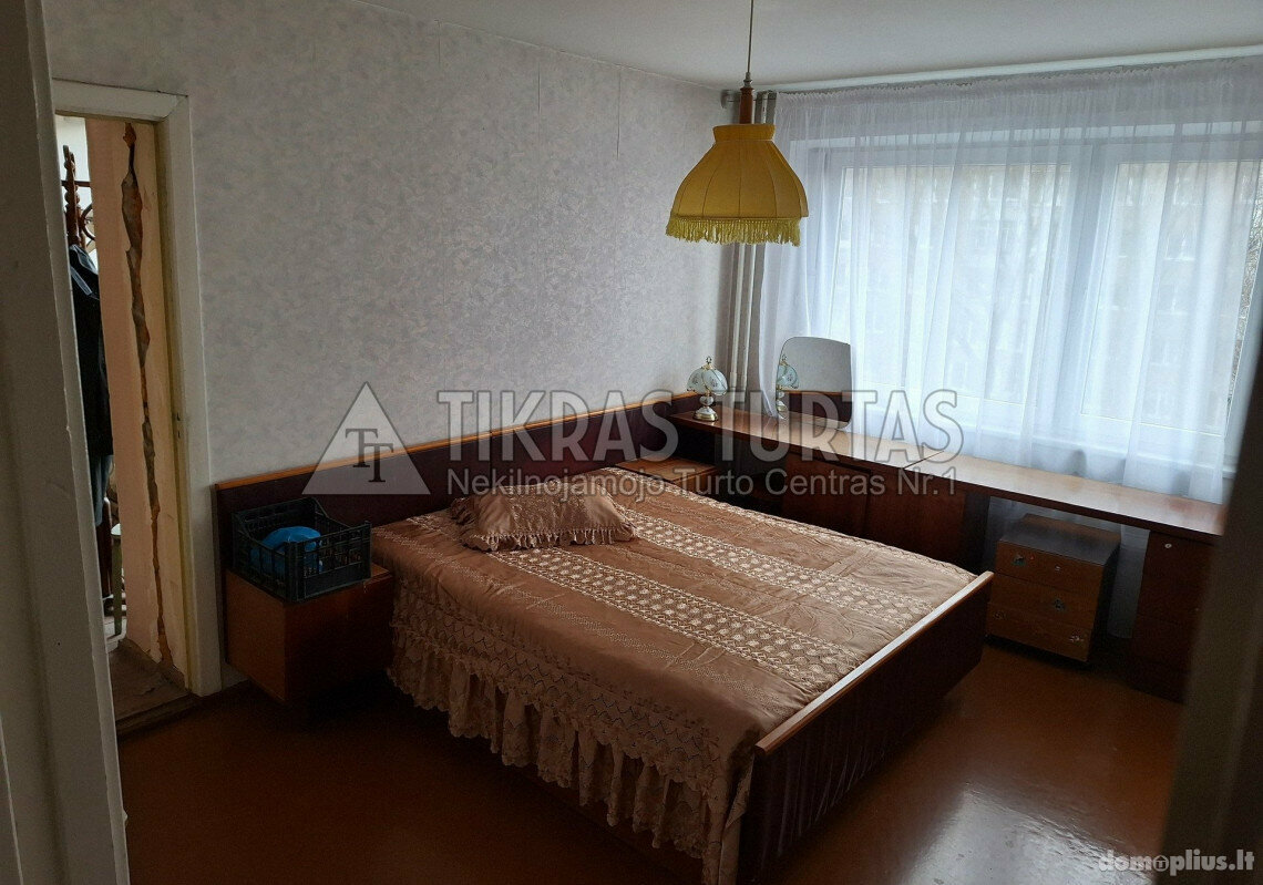 Parduodamas 4 kambarių butas Klaipėdoje, Naujakiemyje, Naujakiemio g.