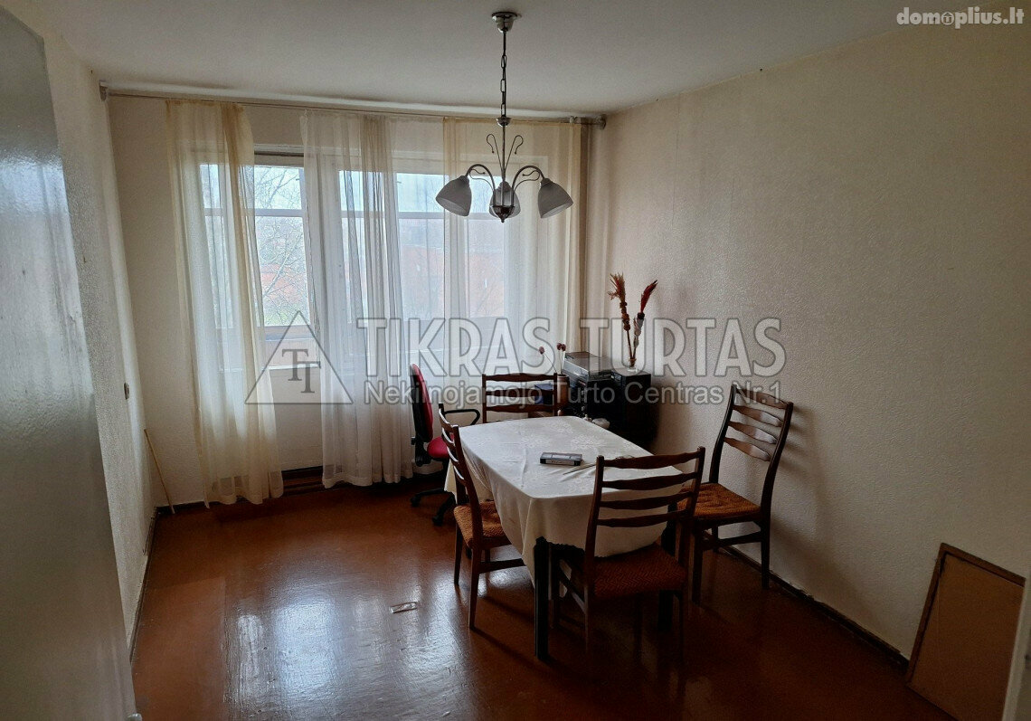 Parduodamas 4 kambarių butas Klaipėdoje, Naujakiemyje, Naujakiemio g.