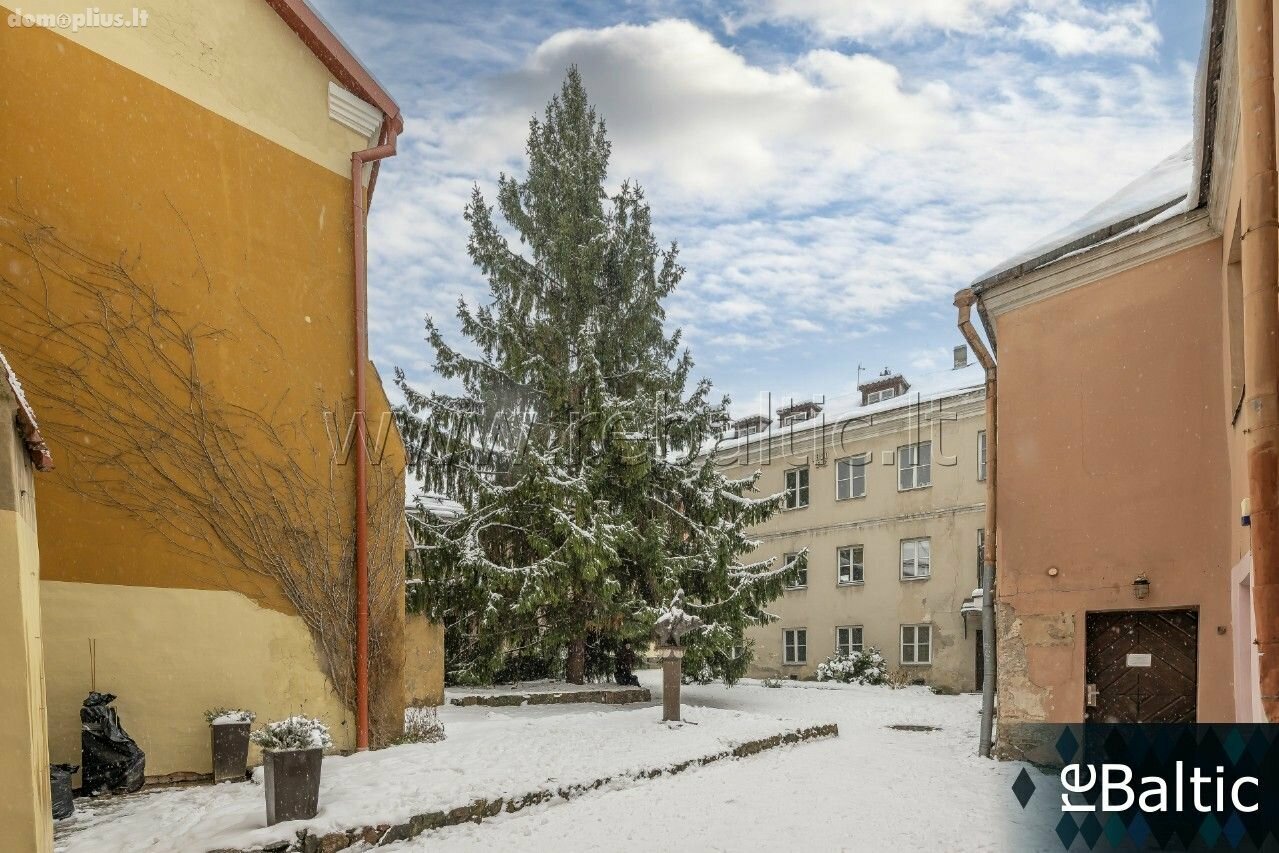 Parduodamas 2 kambarių butas Vilniuje, Senamiestyje, Stiklių g.