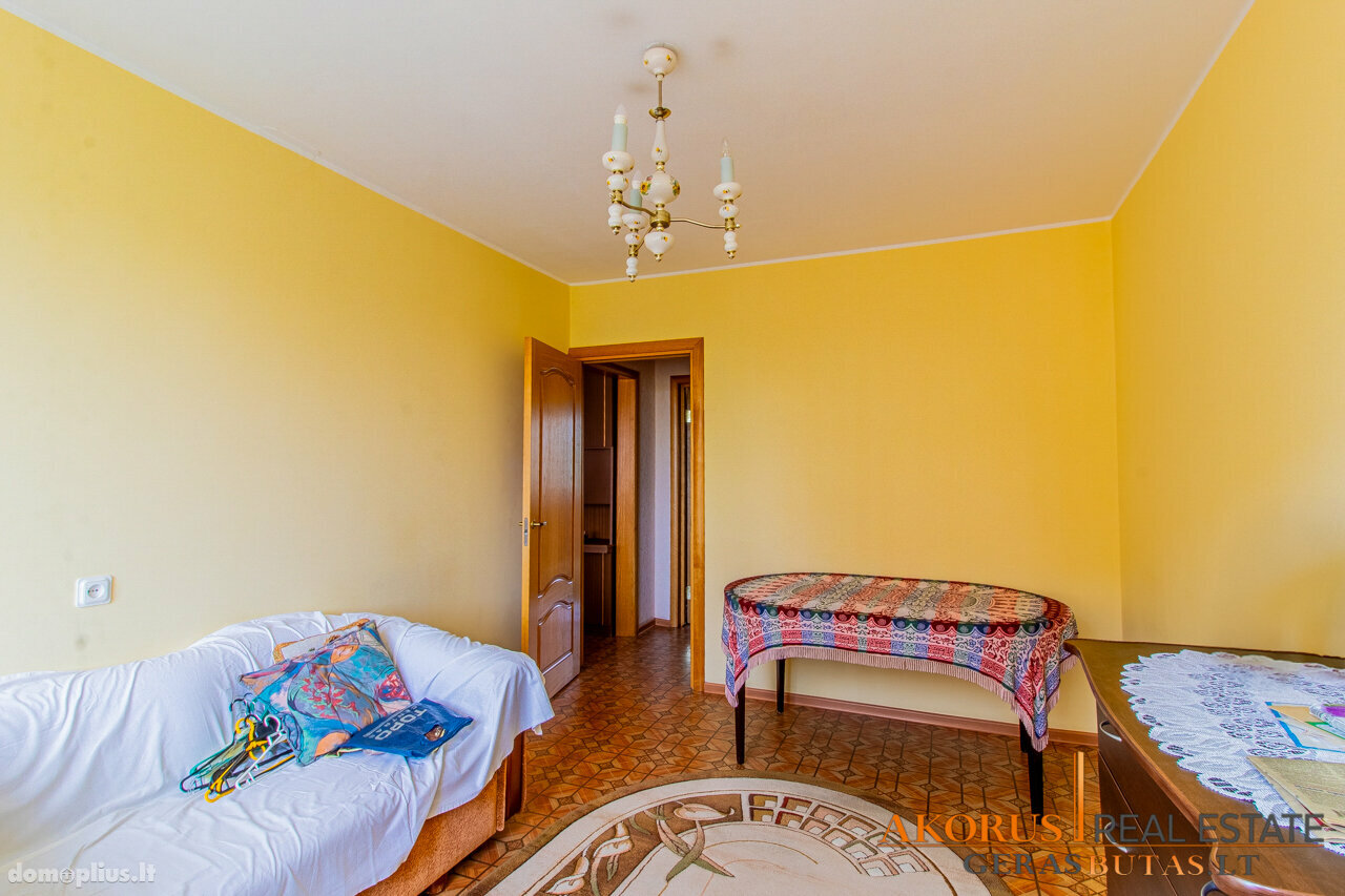 Продается 3 комнатная квартира Vilniuje, Karoliniškėse, Algimanto Petro Kavoliuko g.