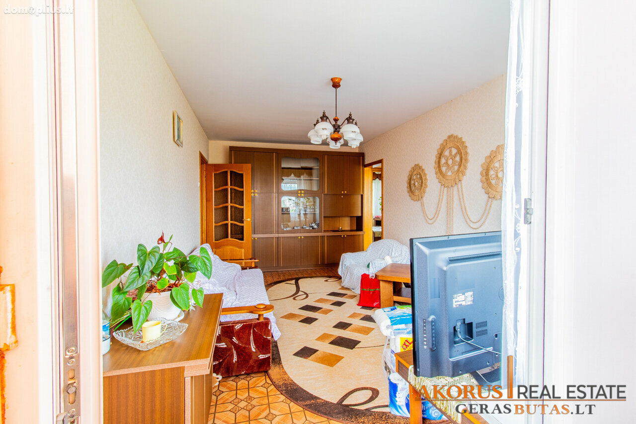 Продается 3 комнатная квартира Vilniuje, Karoliniškėse, Algimanto Petro Kavoliuko g.