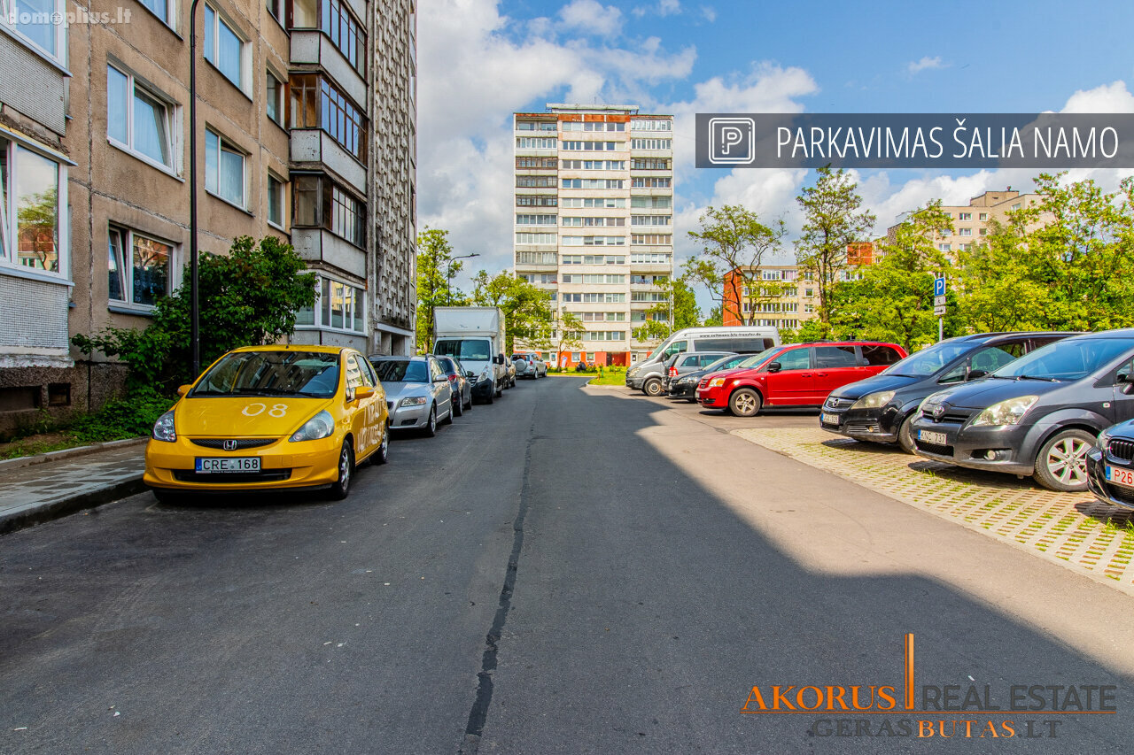 Продается 3 комнатная квартира Vilniuje, Karoliniškėse, Algimanto Petro Kavoliuko g.