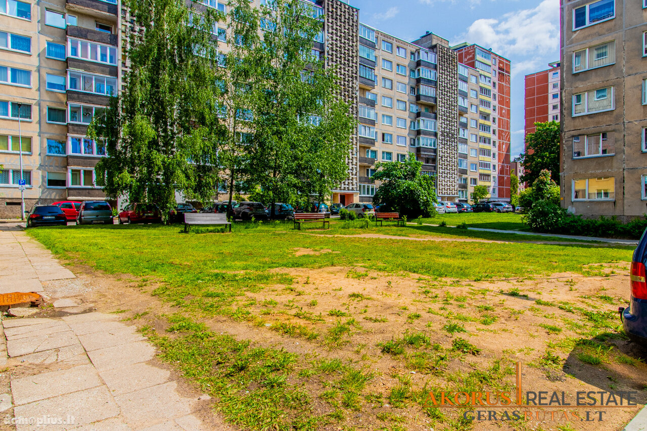 Продается 3 комнатная квартира Vilniuje, Karoliniškėse, Algimanto Petro Kavoliuko g.