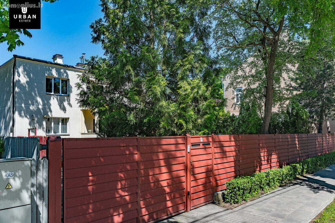 Parduodamas 4 kambarių butas Vilniuje, Žvėryne, Pušų g.