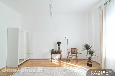 Parduodamas 4 kambarių butas Vilniuje, Naujamiestyje, Savanorių pr.