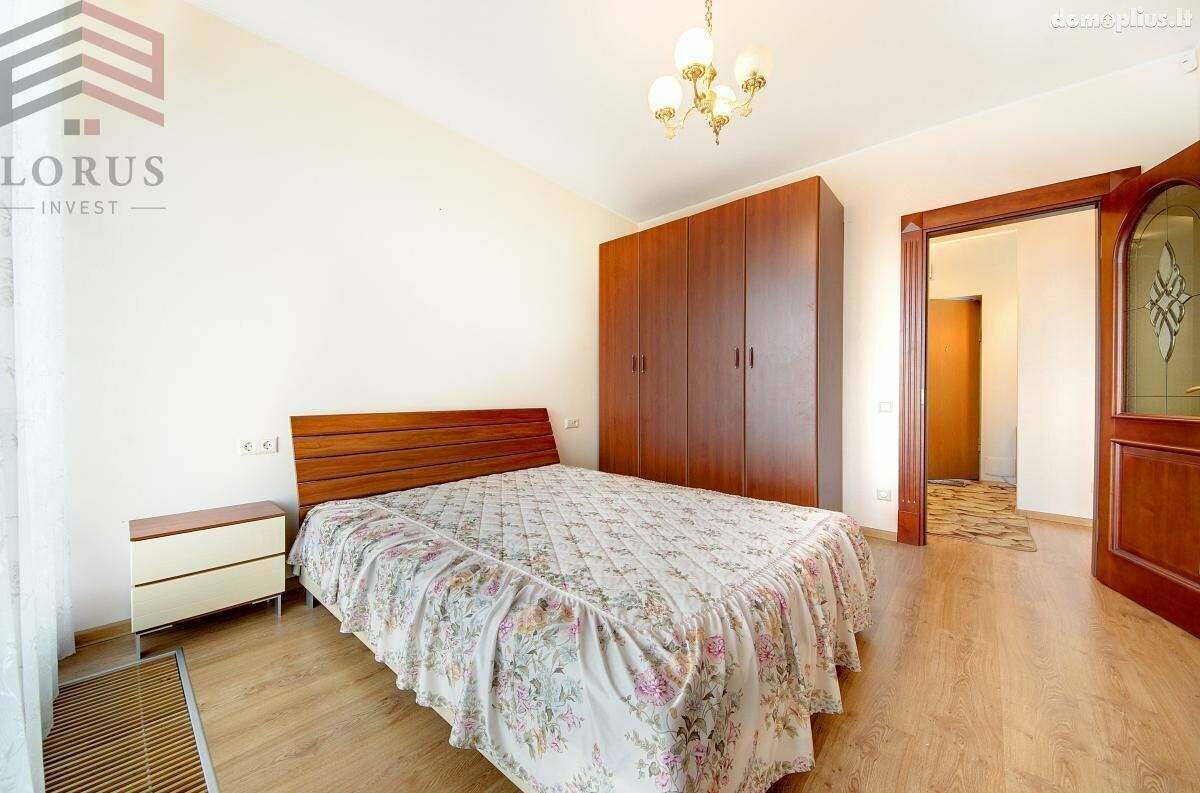 3 kambarių buto nuoma Vilniuje, Šnipiškėse, Šeimyniškių g.